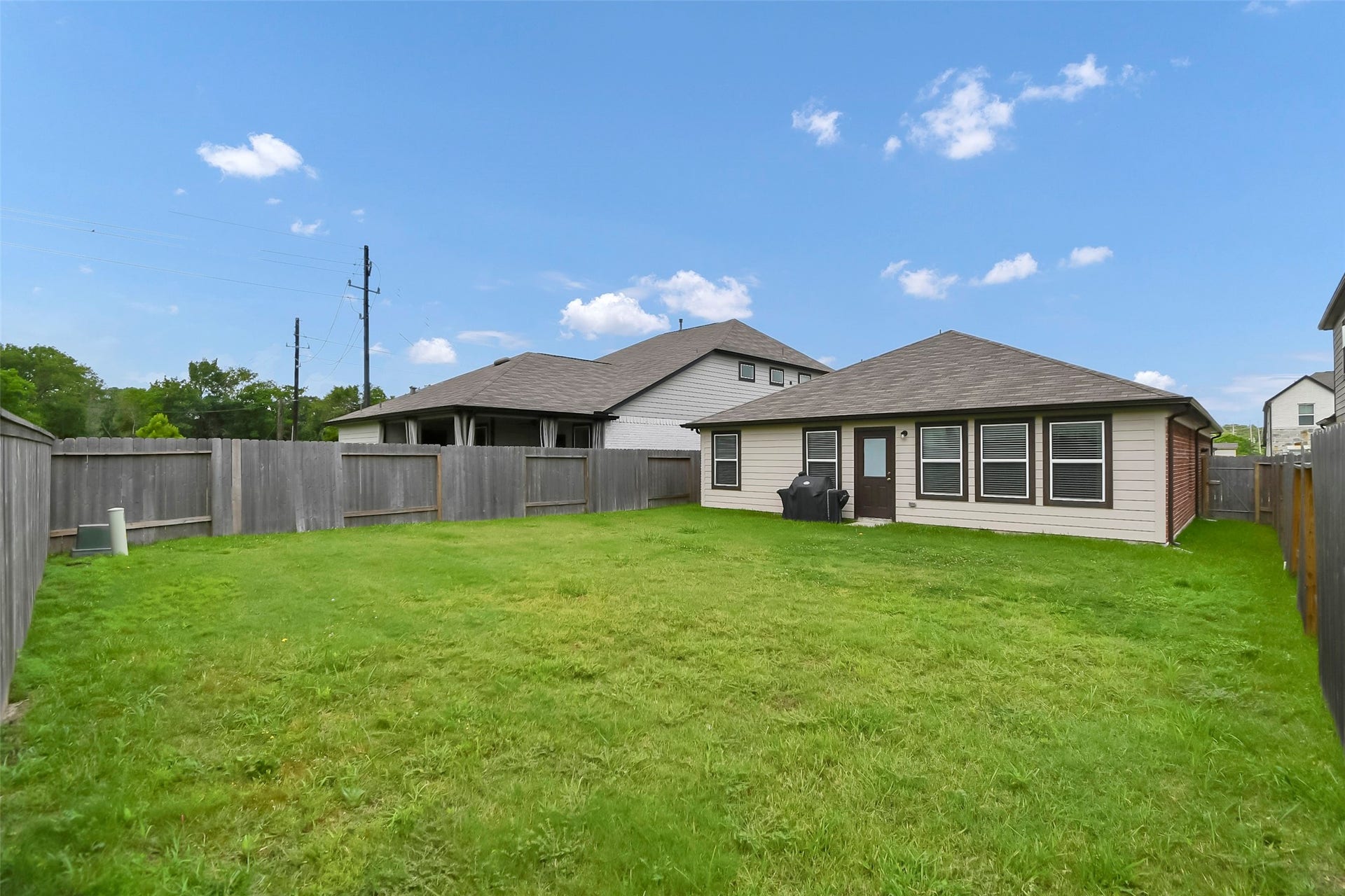 14506 Tundra Swan Drive, Houston, TX 77049 Great size back yard