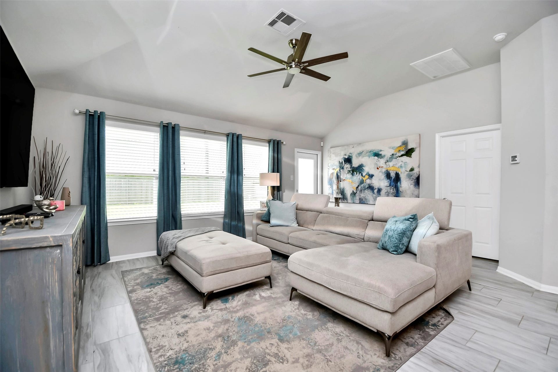 14506 Tundra Swan Drive, Houston, TX 77049 14506 Tundra Swan Drive, Houston, TX 77049