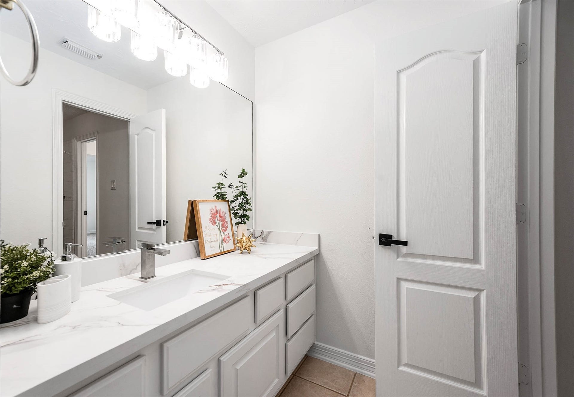 12119 Cielio Bay Lane, Houston, TX 77041 secondary bathroom #3 upstairs