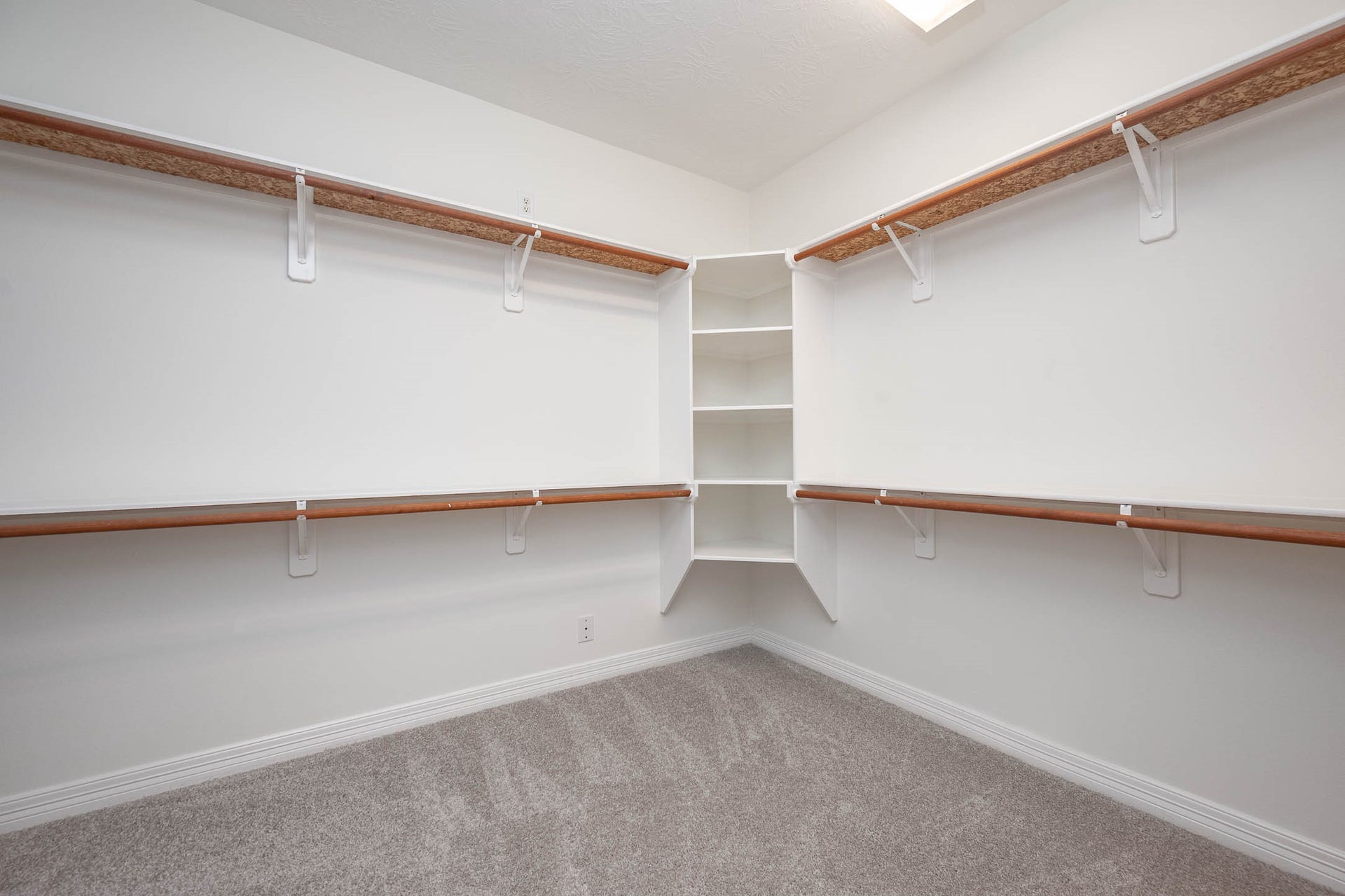 12119 Cielio Bay Lane, Houston, TX 77041 Primary bedroom walk in closet is huge