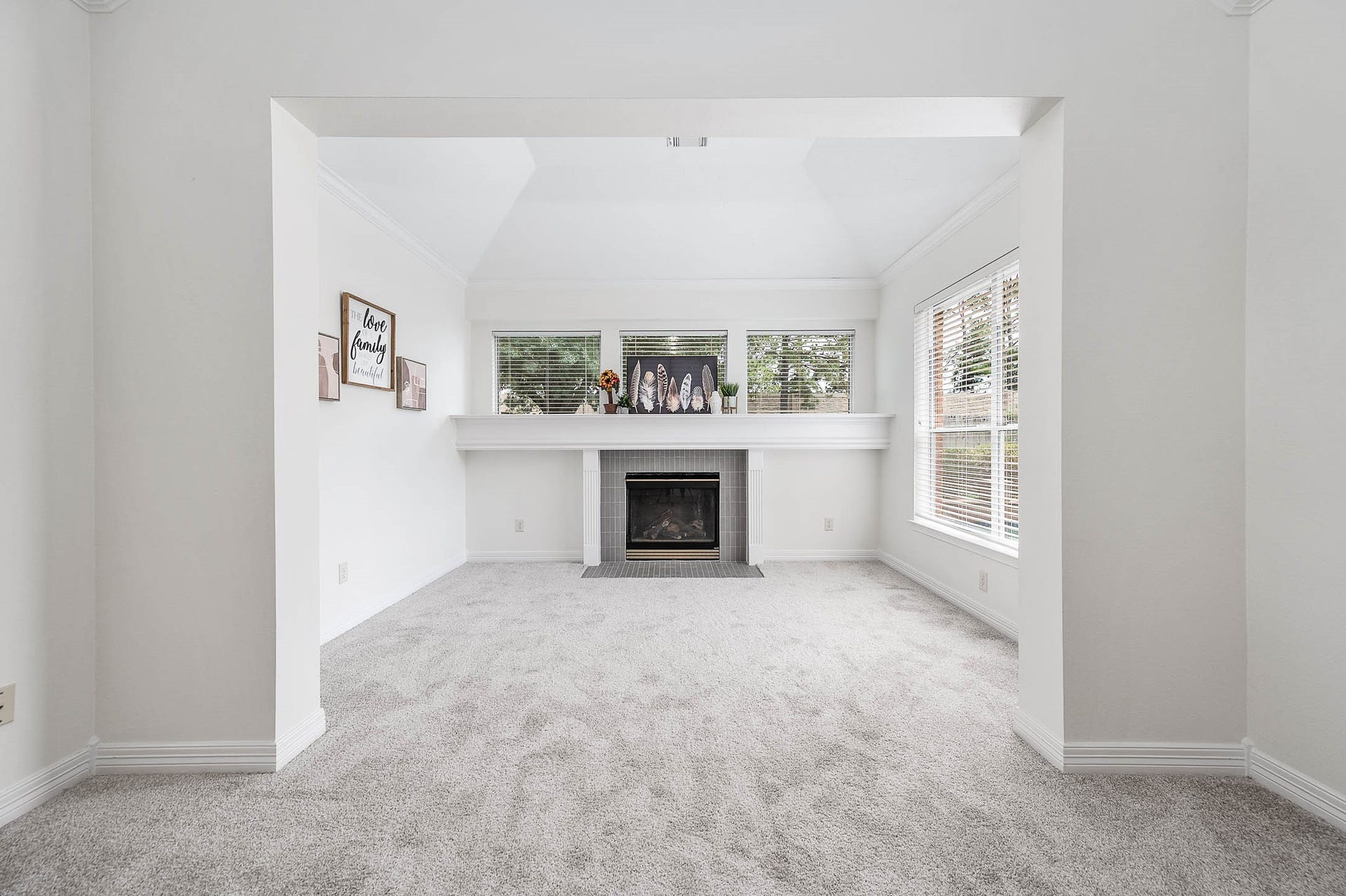 12119 Cielio Bay Lane, Houston, TX 77041 Primary bedroom with fireplace