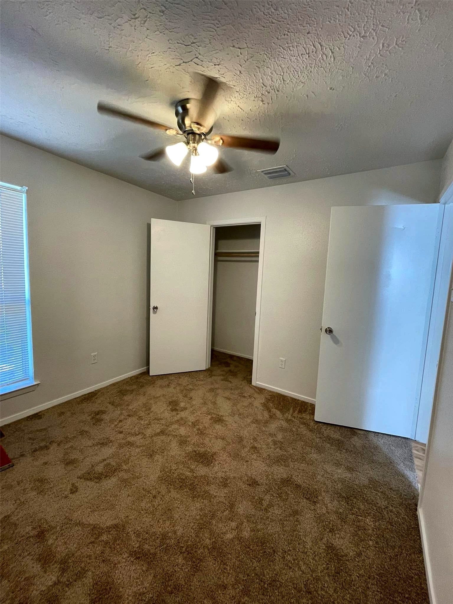 5409 Ridge Wind Lane, Houston, TX 77053 5409 Ridge Wind Lane, Houston, TX 77053
