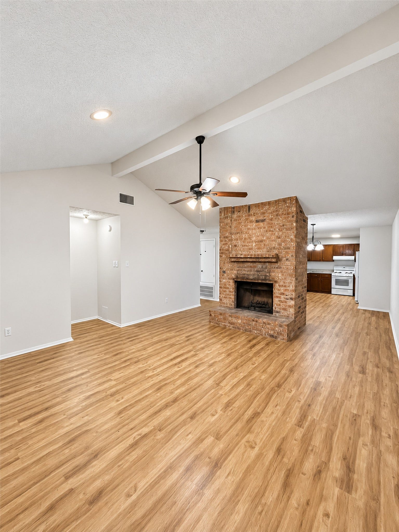5409 Ridge Wind Lane, Houston, TX 77053 5409 Ridge Wind Lane, Houston, TX 77053