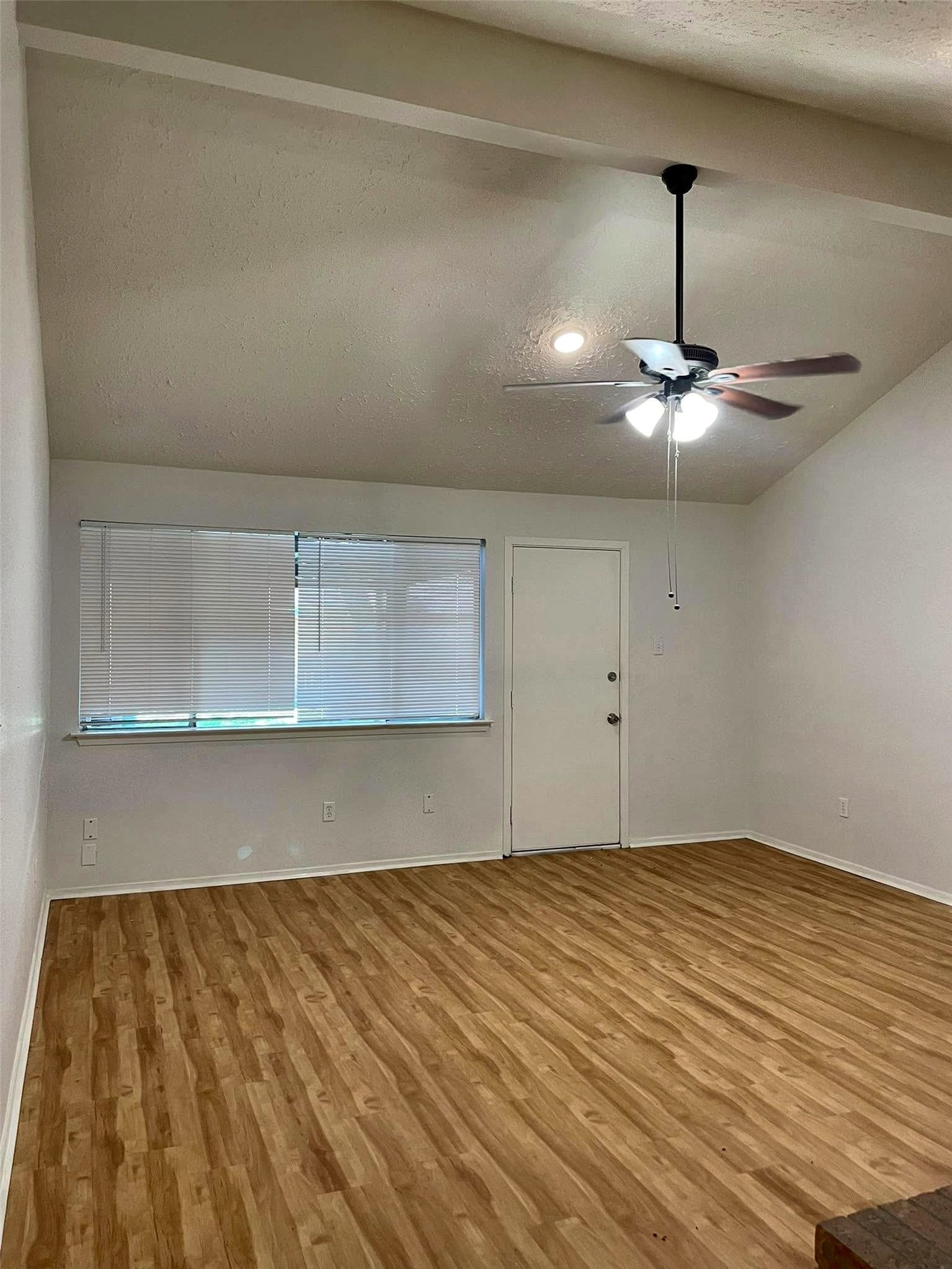 5409 Ridge Wind Lane, Houston, TX 77053 5409 Ridge Wind Lane, Houston, TX 77053