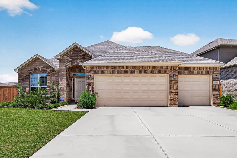 Property photo for 10535 Amador Peak Drive, Rosharon, TX