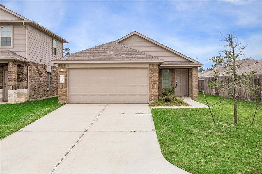 Property photo for 16691 Lonely Pines Drive, Conroe, TX