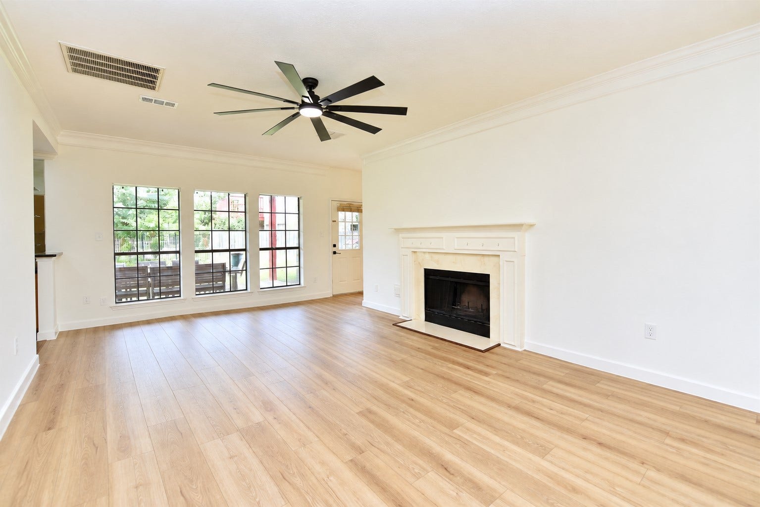 1110 Lake Estates Drive, Sugar Land, TX 77498