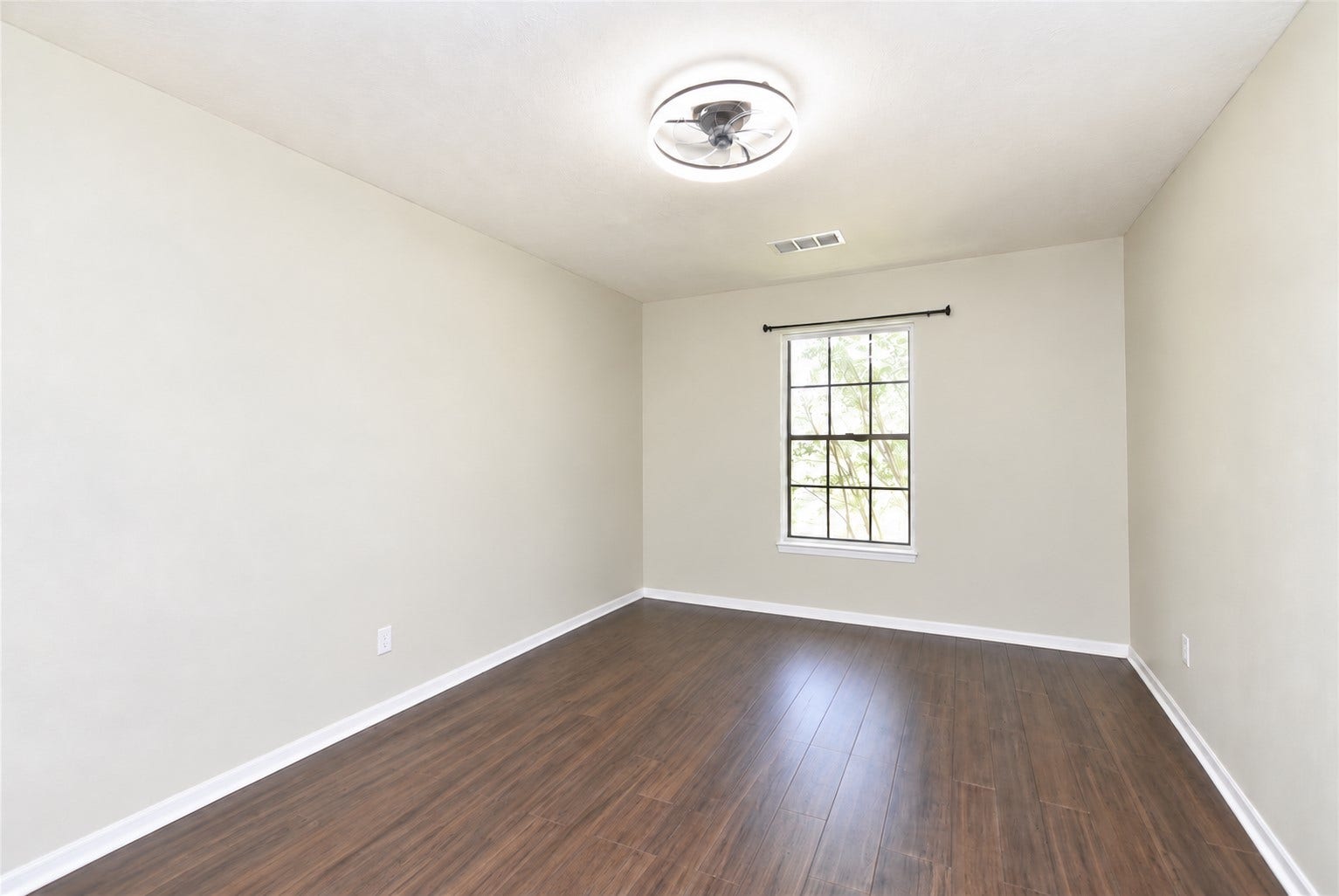 1110 Lake Estates Drive, Sugar Land, TX 77498