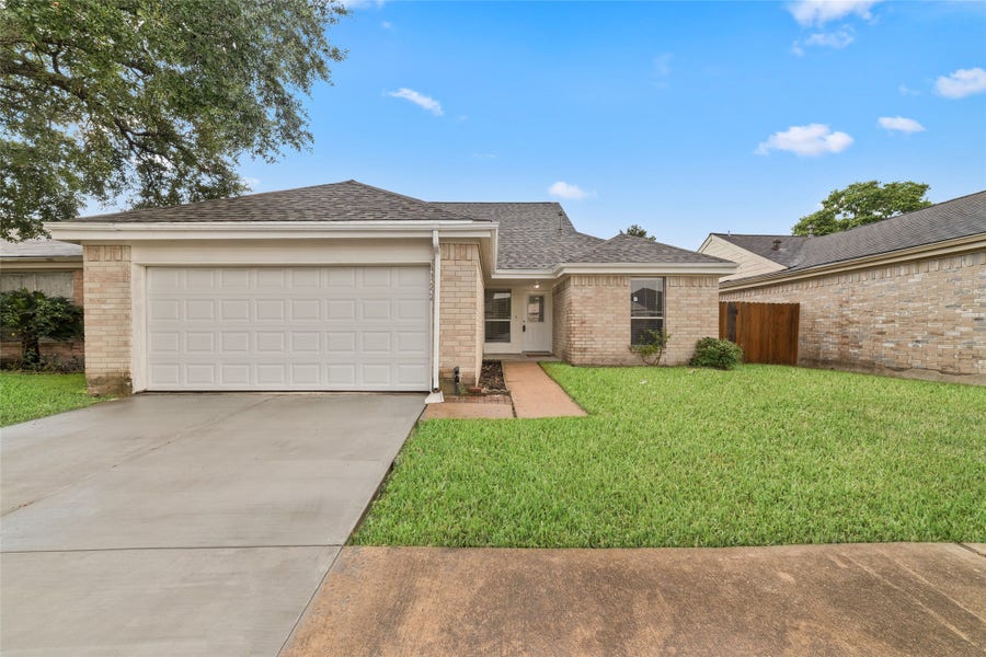 Property photo for 6322 Lynkat Lane, Houston, TX