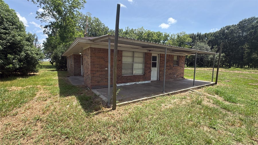 Property photo for 20702 Highway 36, Guy, TX