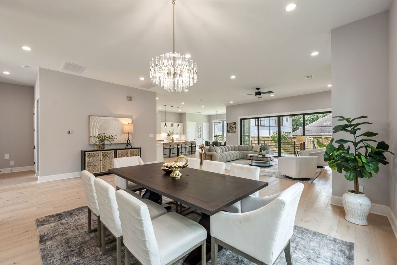 2046 MacArthur Street, Houston, TX 77030 Dining Room/View 2