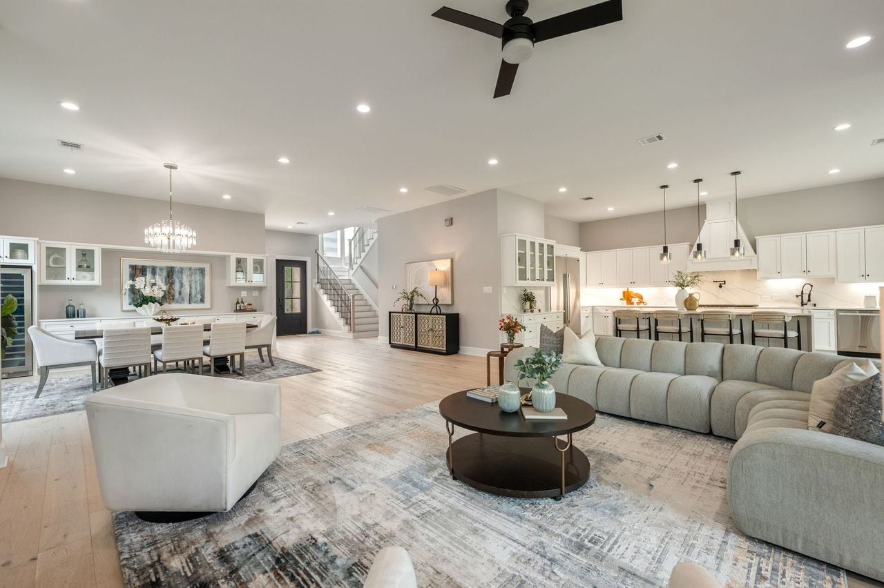 2046 MacArthur Street, Houston, TX 77030 Family Room/View 3