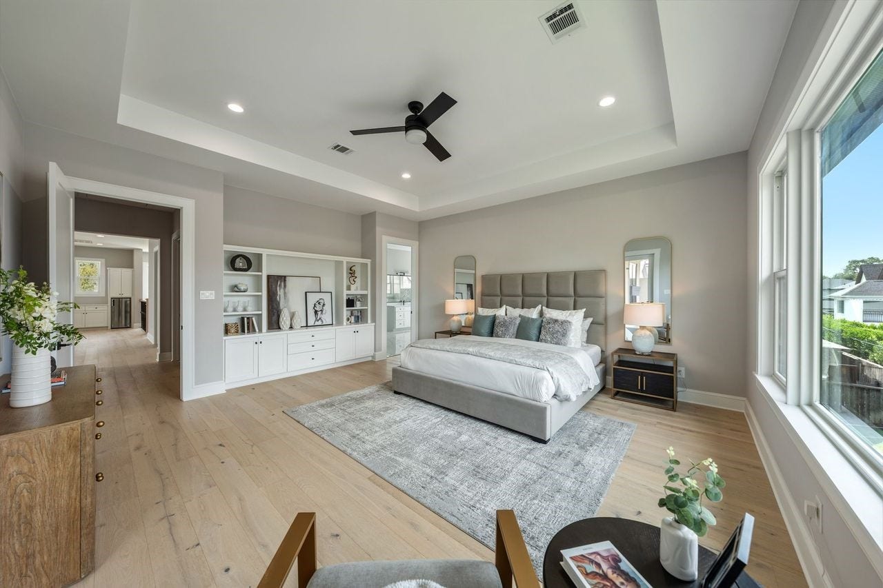 2046 MacArthur Street, Houston, TX 77030 Primary Bedroom/View 2