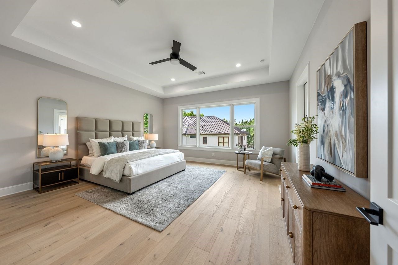 2046 MacArthur Street, Houston, TX 77030 Primary Bedroom