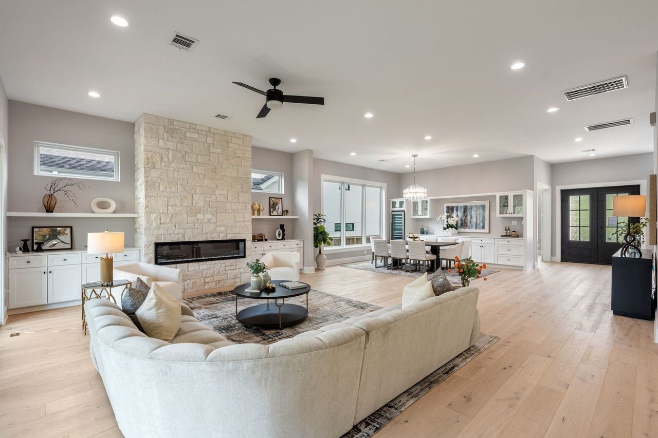 2046 MacArthur Street, Houston, TX 77030 Family Room