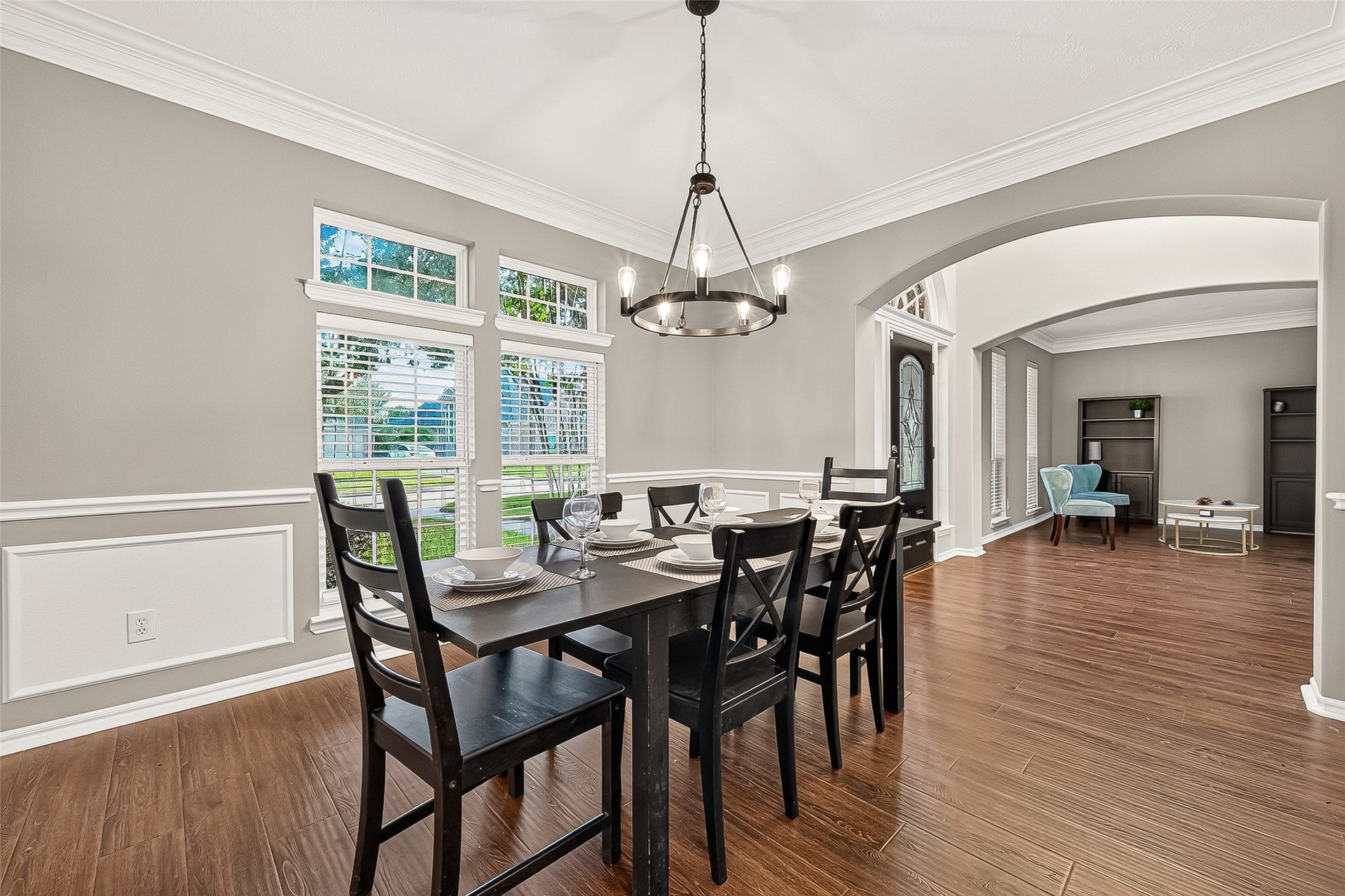 11603 Island Breeze Street, Pearland, TX 77584 Formal dining room easily seats large parties.