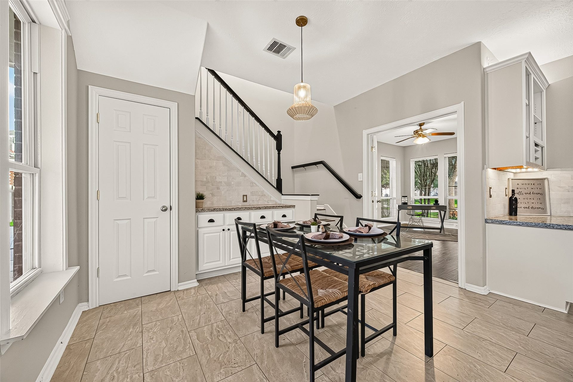 11603 Island Breeze Street, Pearland, TX 77584 Breakfast area