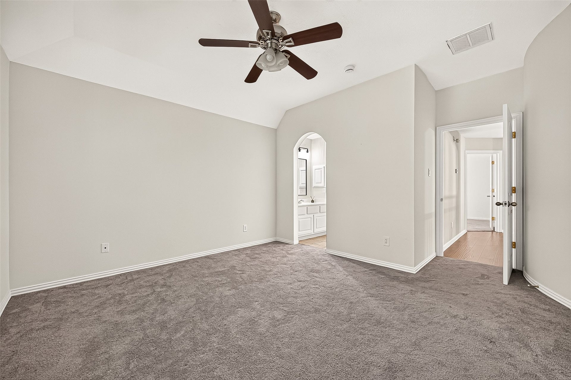 11603 Island Breeze Street, Pearland, TX 77584 1 of 4 guest rooms, all have plenty of space for large furniture.