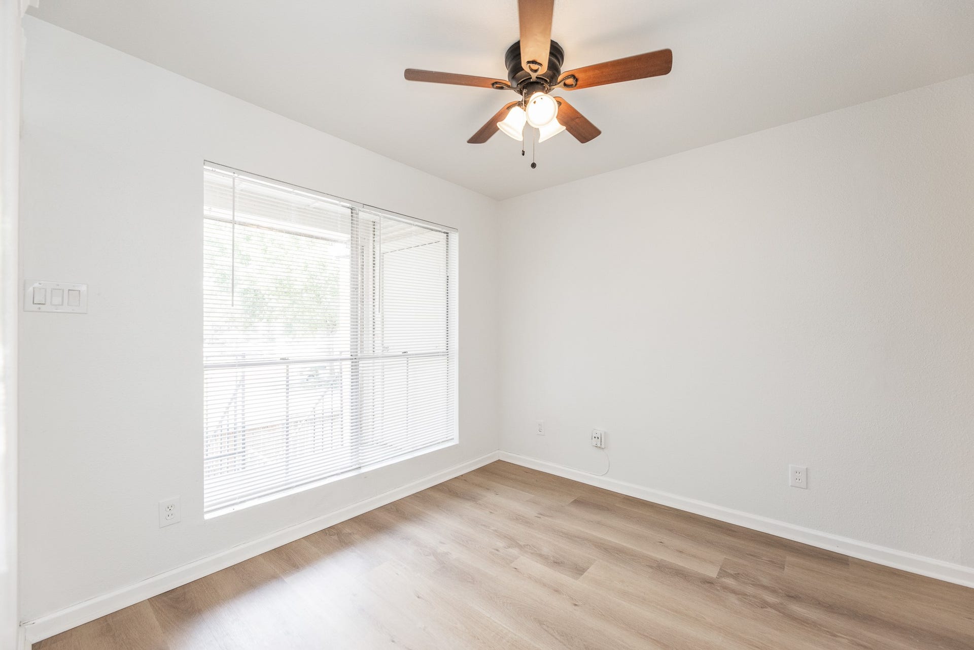 3900 Woodchase Drive, #80, Houston, TX 77042 Virtually Staged Image