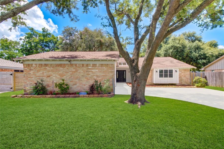 Property photo for 2537 21st Avenue N, Texas City, TX