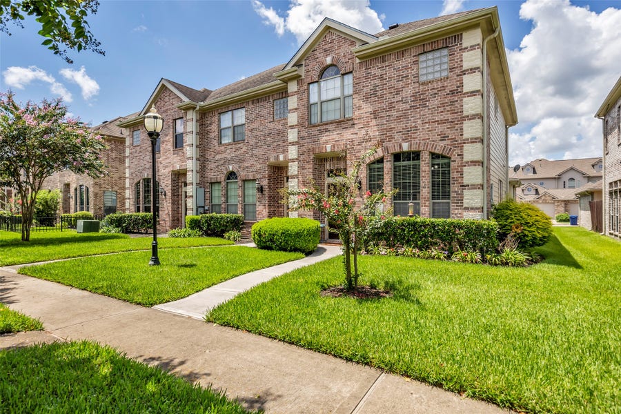 Property photo for 2719 Windy Thicket Lane, Houston, TX
