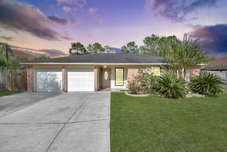 Property photo for 4905 Fairvent Street, Pasadena, TX