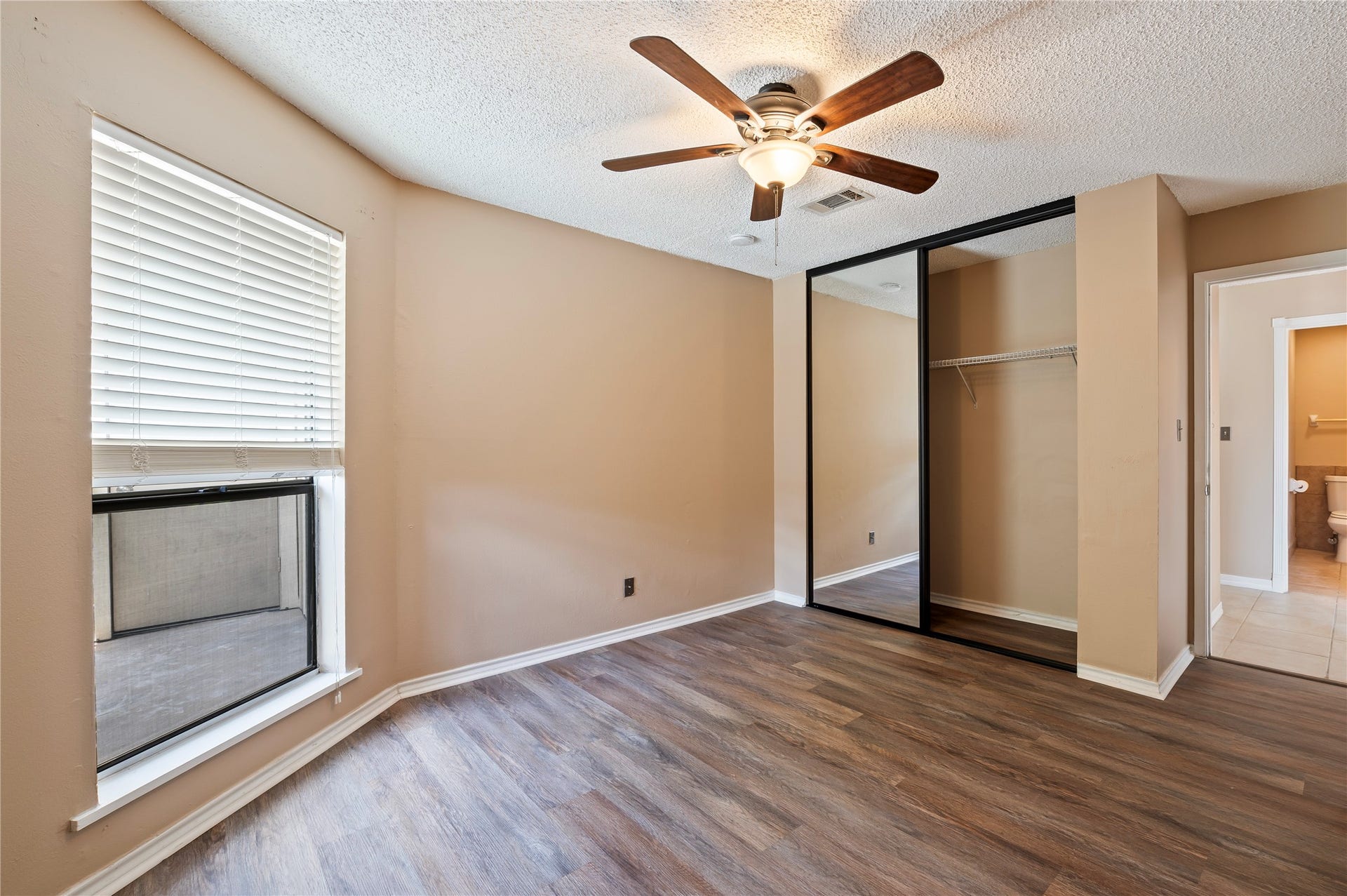 2501 Gulf Freeway, #6A, Dickinson, TX 77539 Secondary Bedroom
