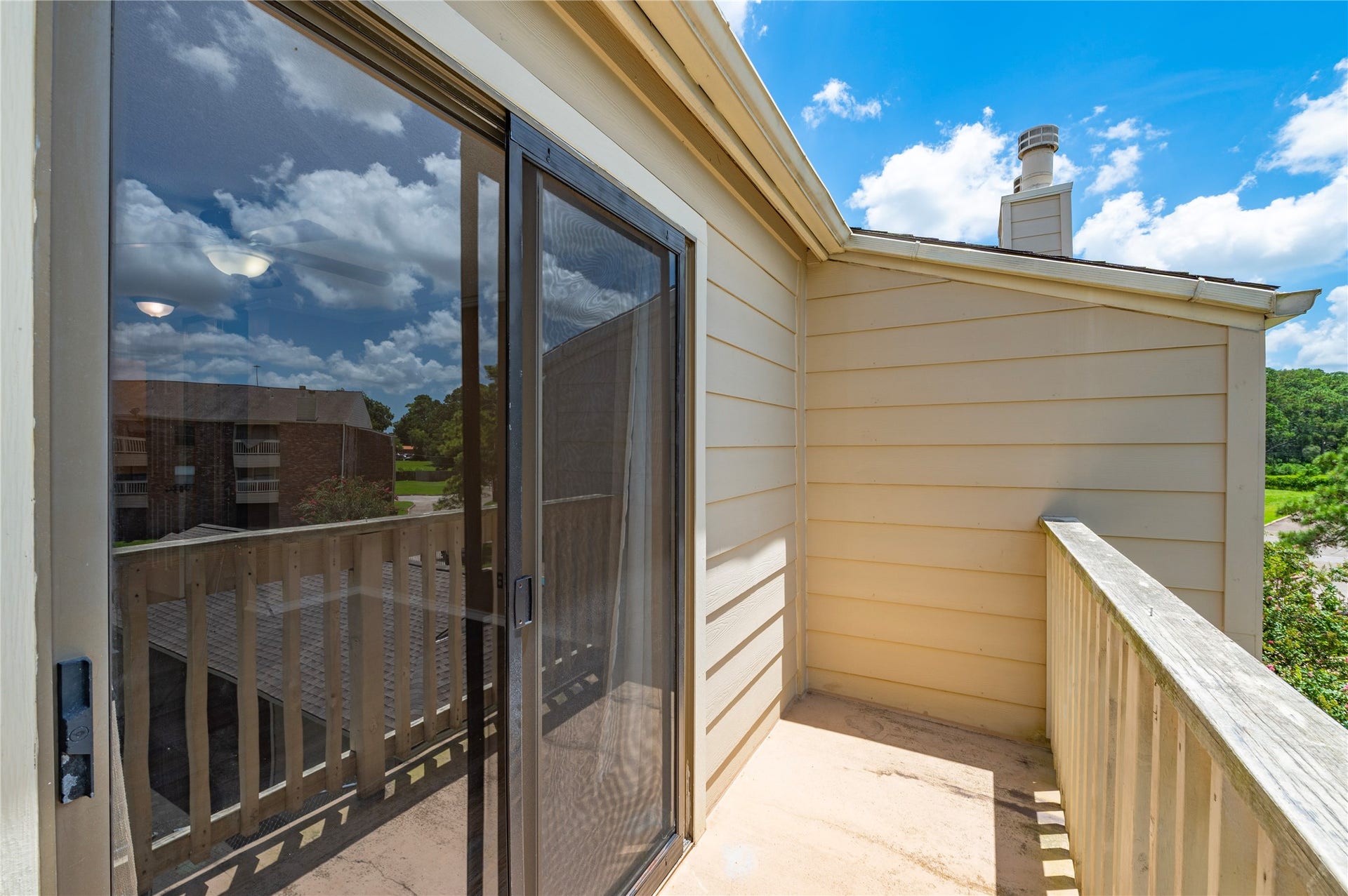 2501 Gulf Freeway, #6A, Dickinson, TX 77539 Primary Bedroom Balcony