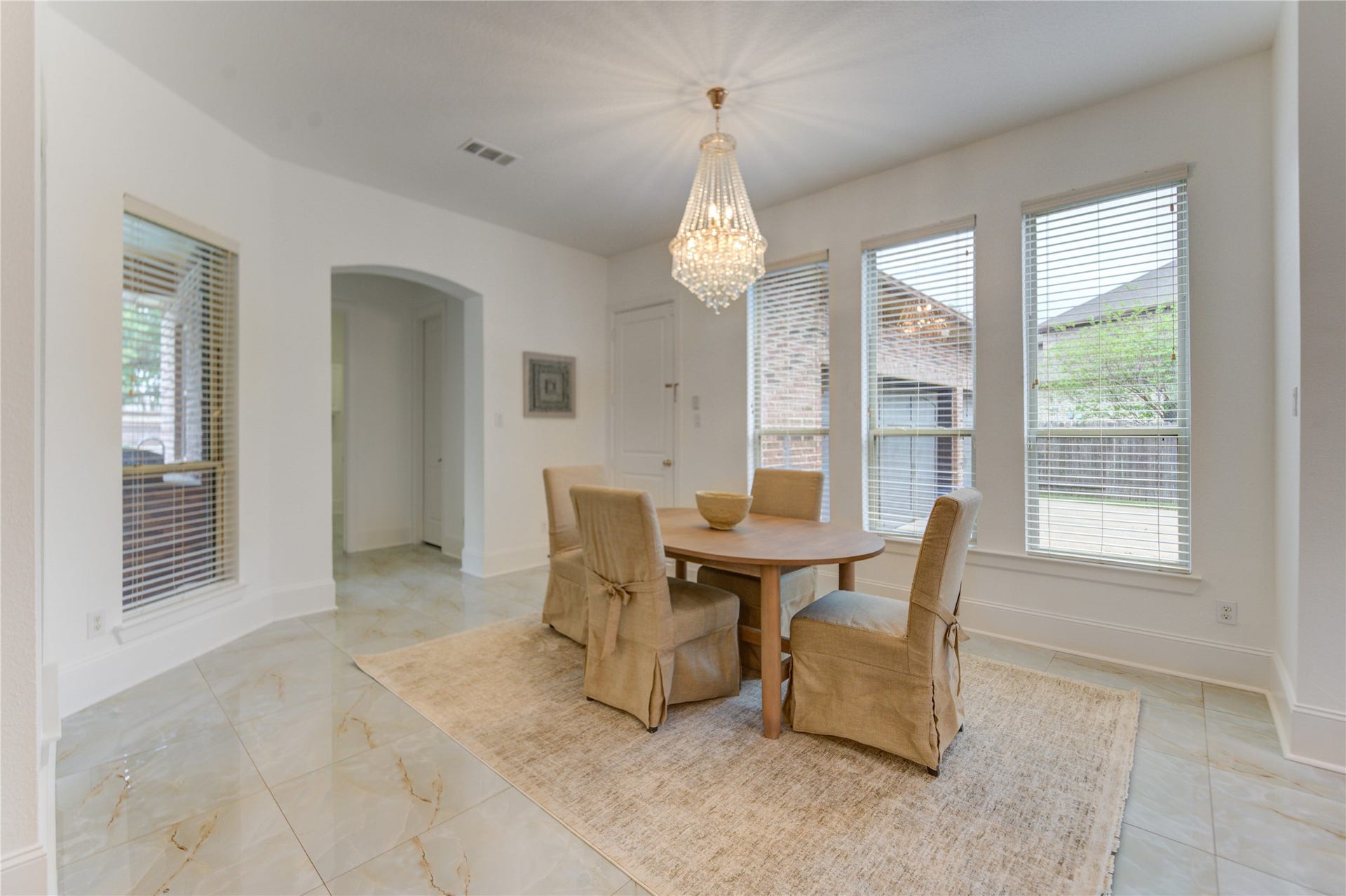 27715 Guthrie Ridge Ln, Katy, TX 77494 A breakfast dining area conveniently situated off the kitchen
