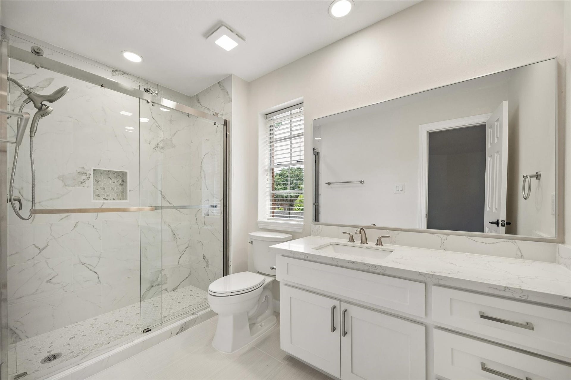 4106 Trent Street, Sugar Land, TX 77479 4106 Trent Street, Sugar Land, TX 77479