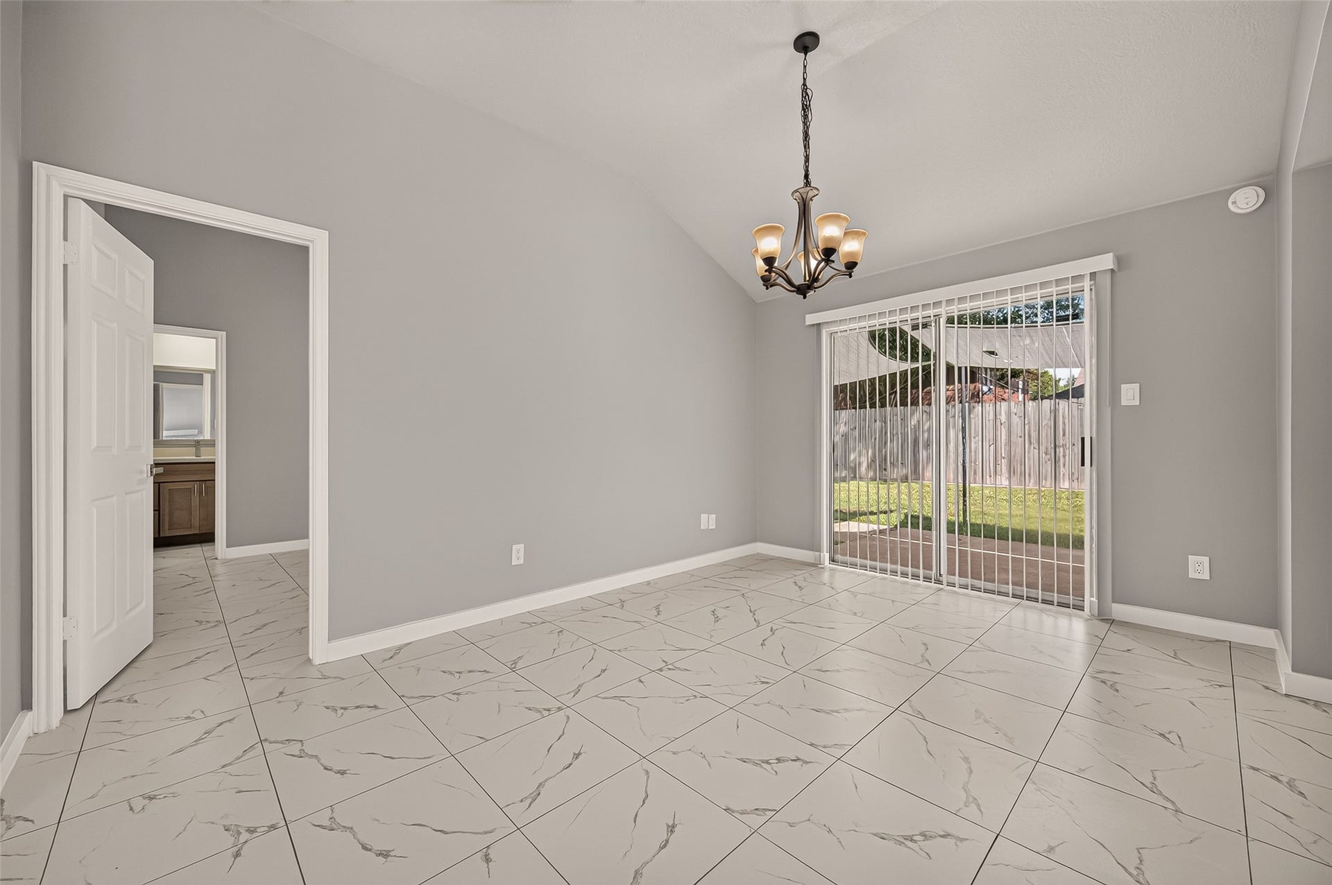 15522 Town Green Drive, Houston, TX 77083 15522 Town Green Drive, Houston, TX 77083