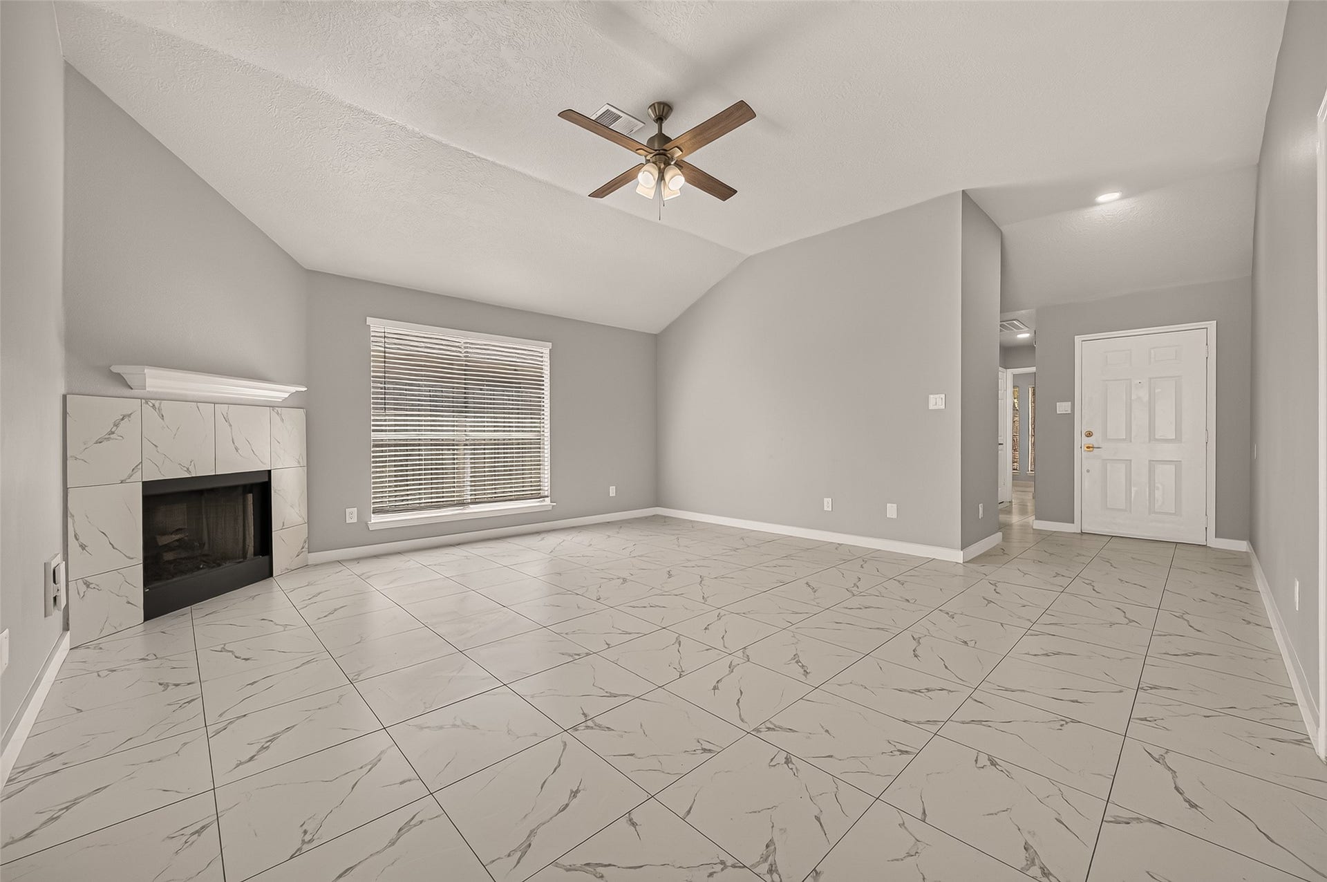15522 Town Green Drive, Houston, TX 77083 15522 Town Green Drive, Houston, TX 77083