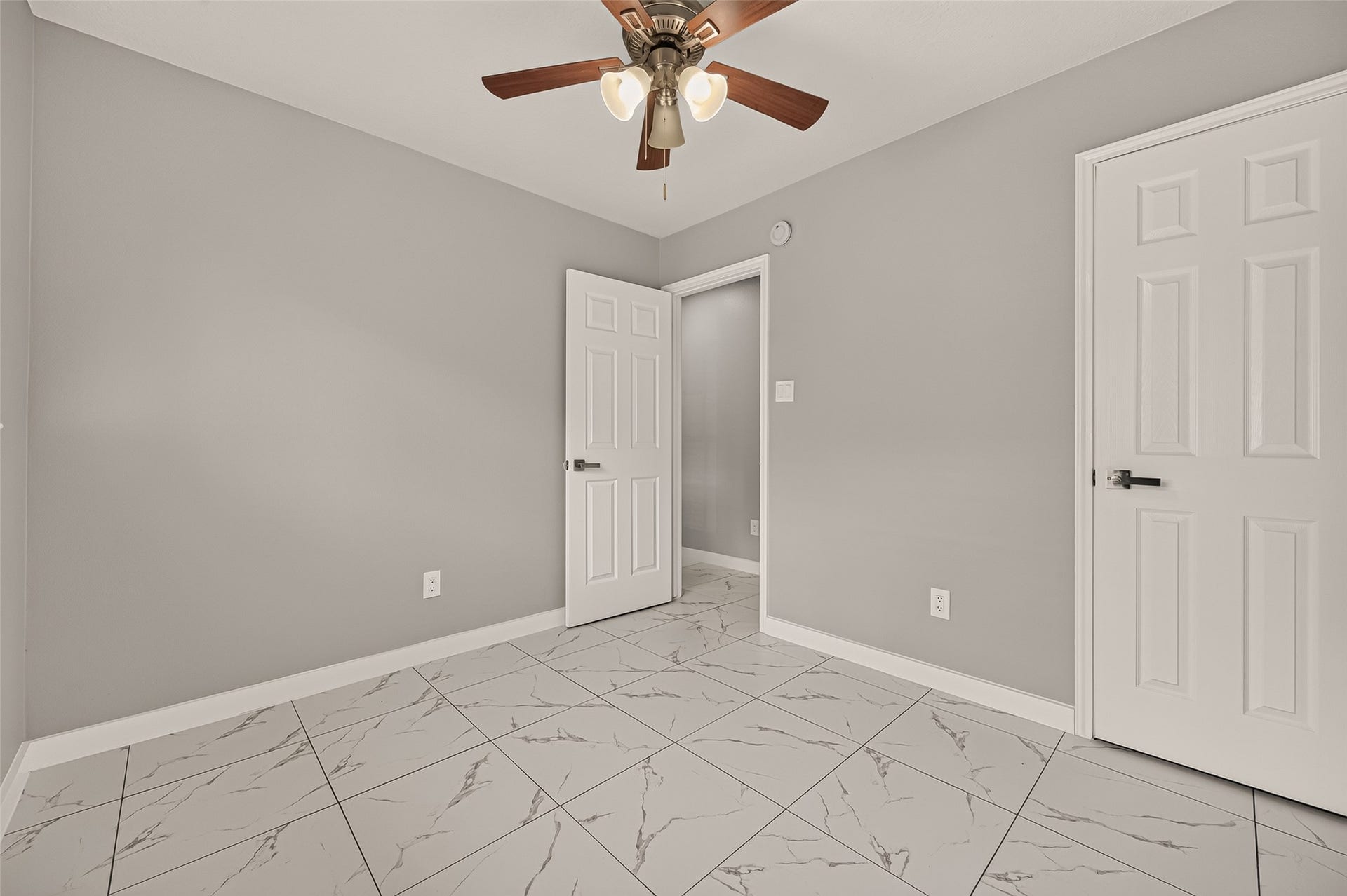 15522 Town Green Drive, Houston, TX 77083 15522 Town Green Drive, Houston, TX 77083