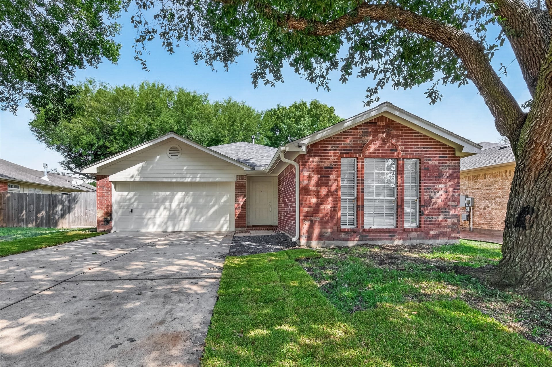 15522 Town Green Drive, Houston, TX 77083 15522 Town Green Drive, Houston, TX 77083