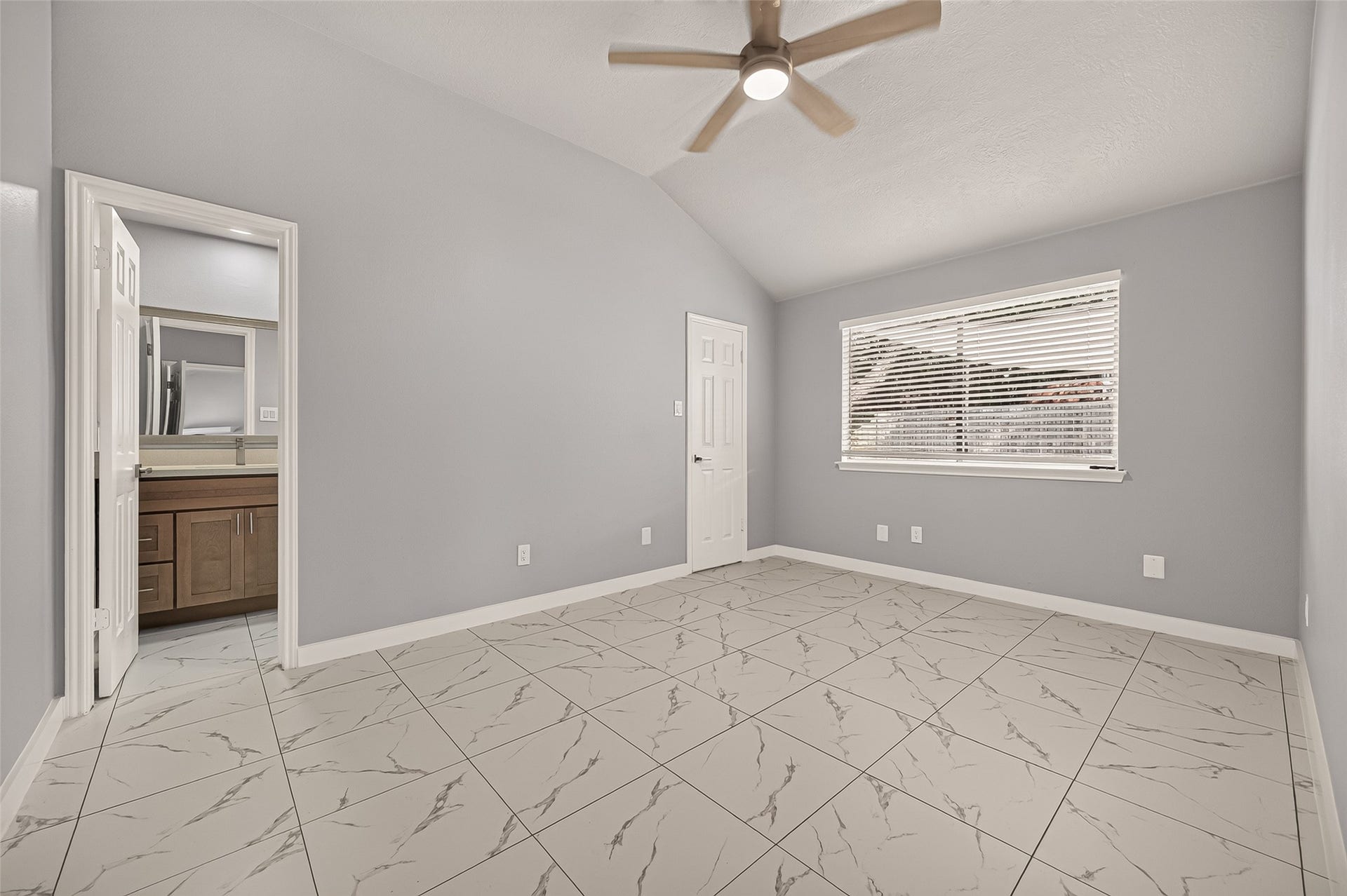 15522 Town Green Drive, Houston, TX 77083 15522 Town Green Drive, Houston, TX 77083