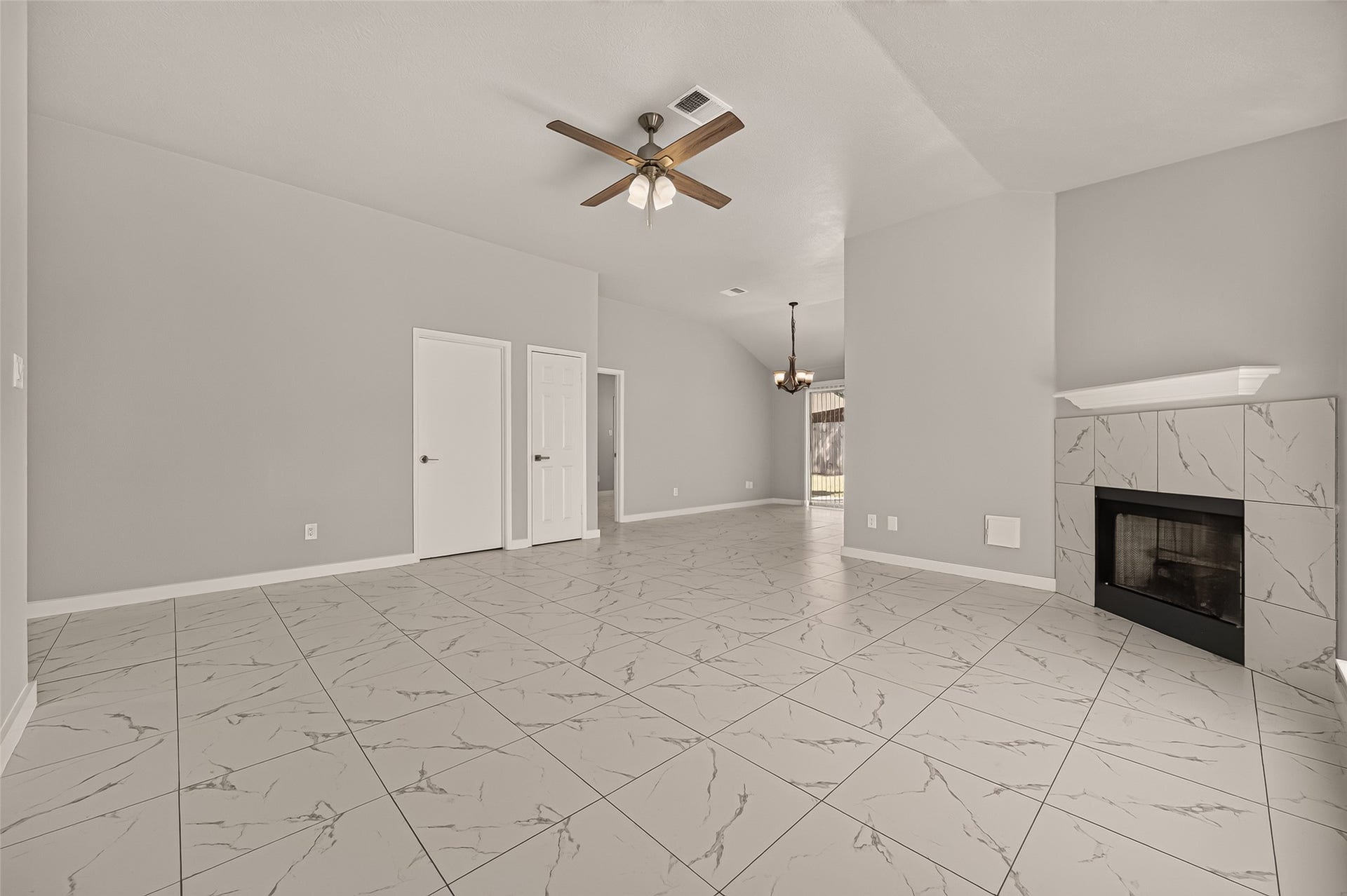 15522 Town Green Drive, Houston, TX 77083 15522 Town Green Drive, Houston, TX 77083