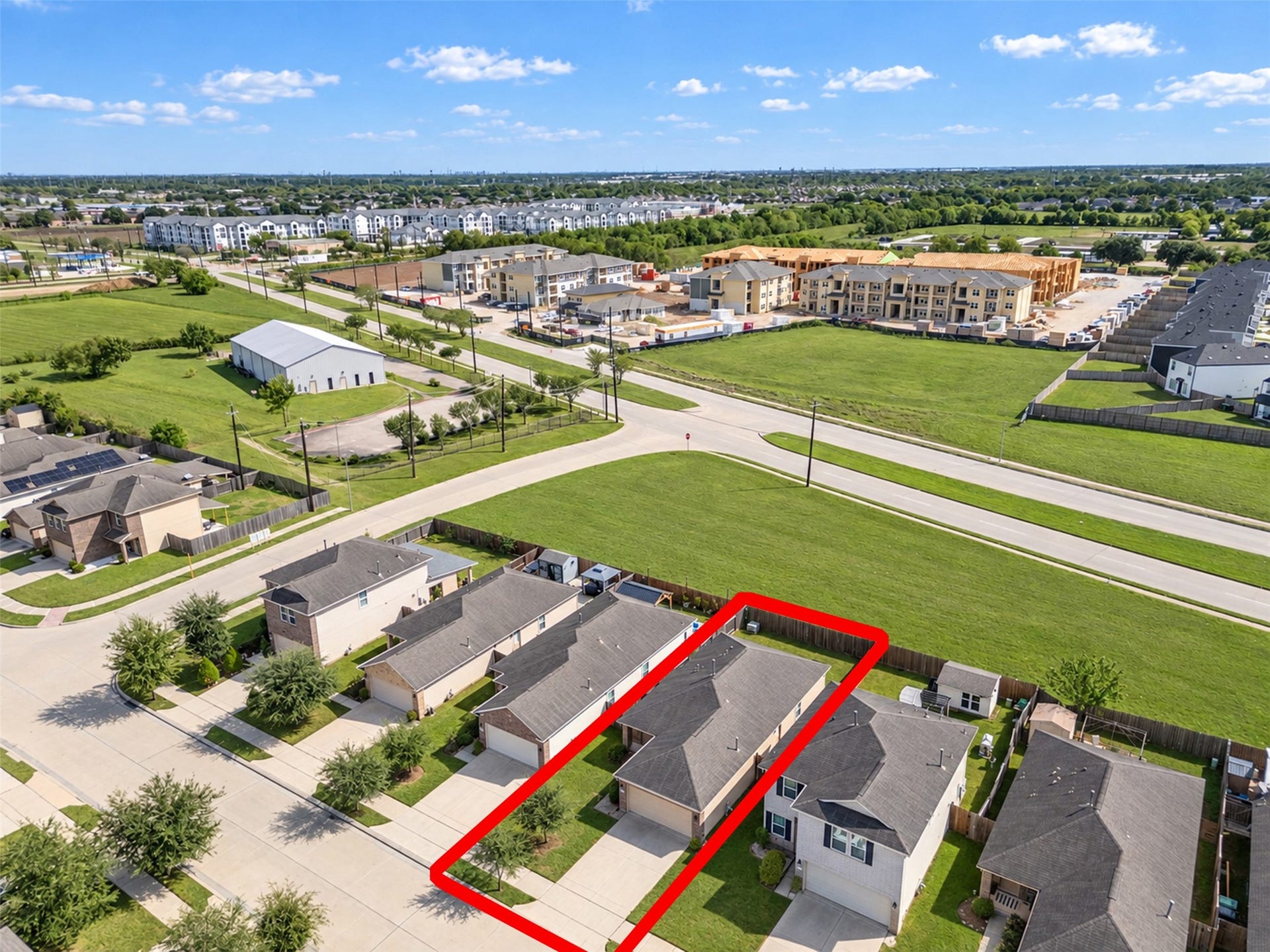 12915 Almeda Crossing Court, Houston, TX 77048 Aerial view highlighting the property and surrounding neighborhood