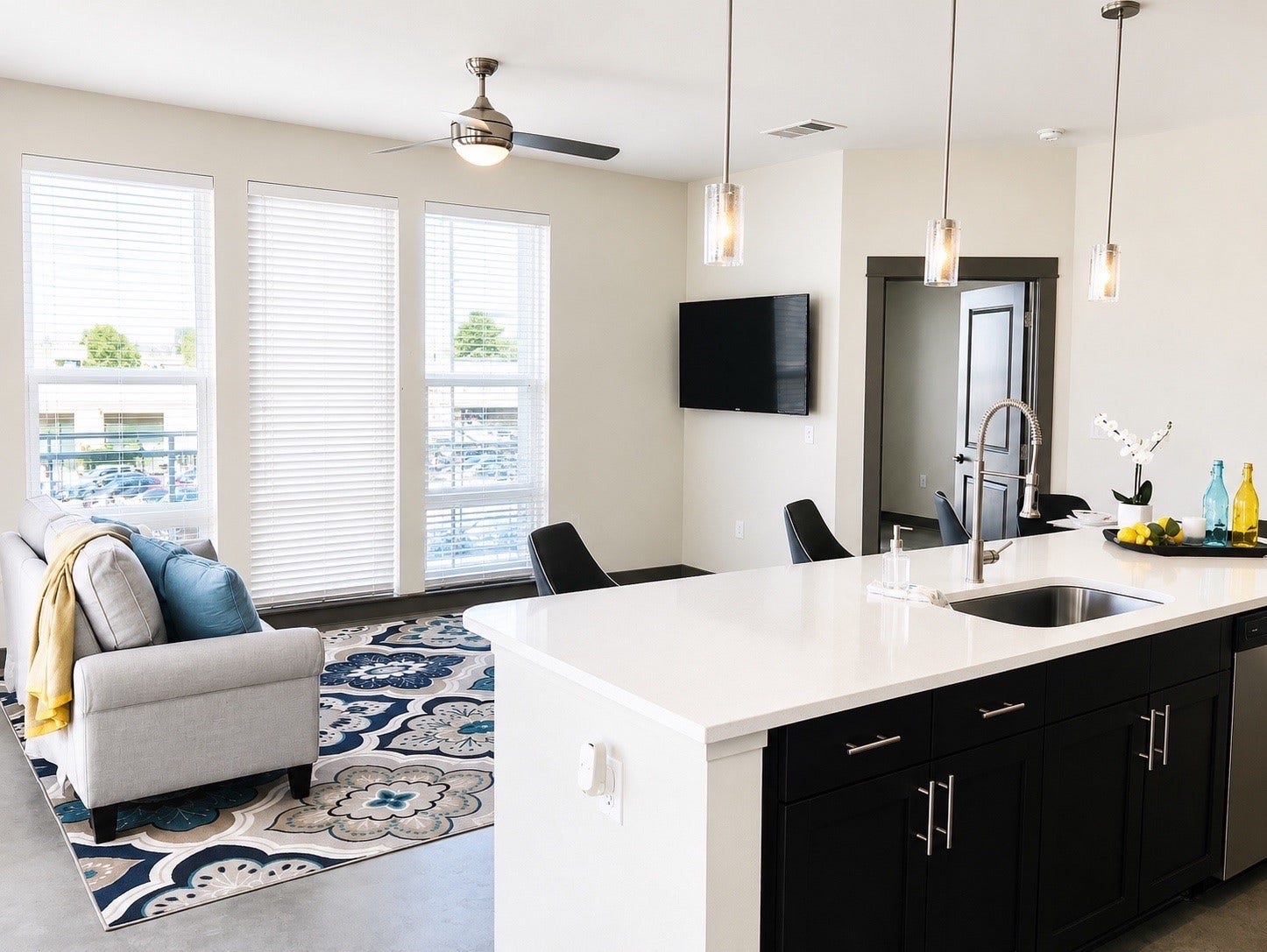 1111 N Durham Drive, #613, Houston, TX 77008