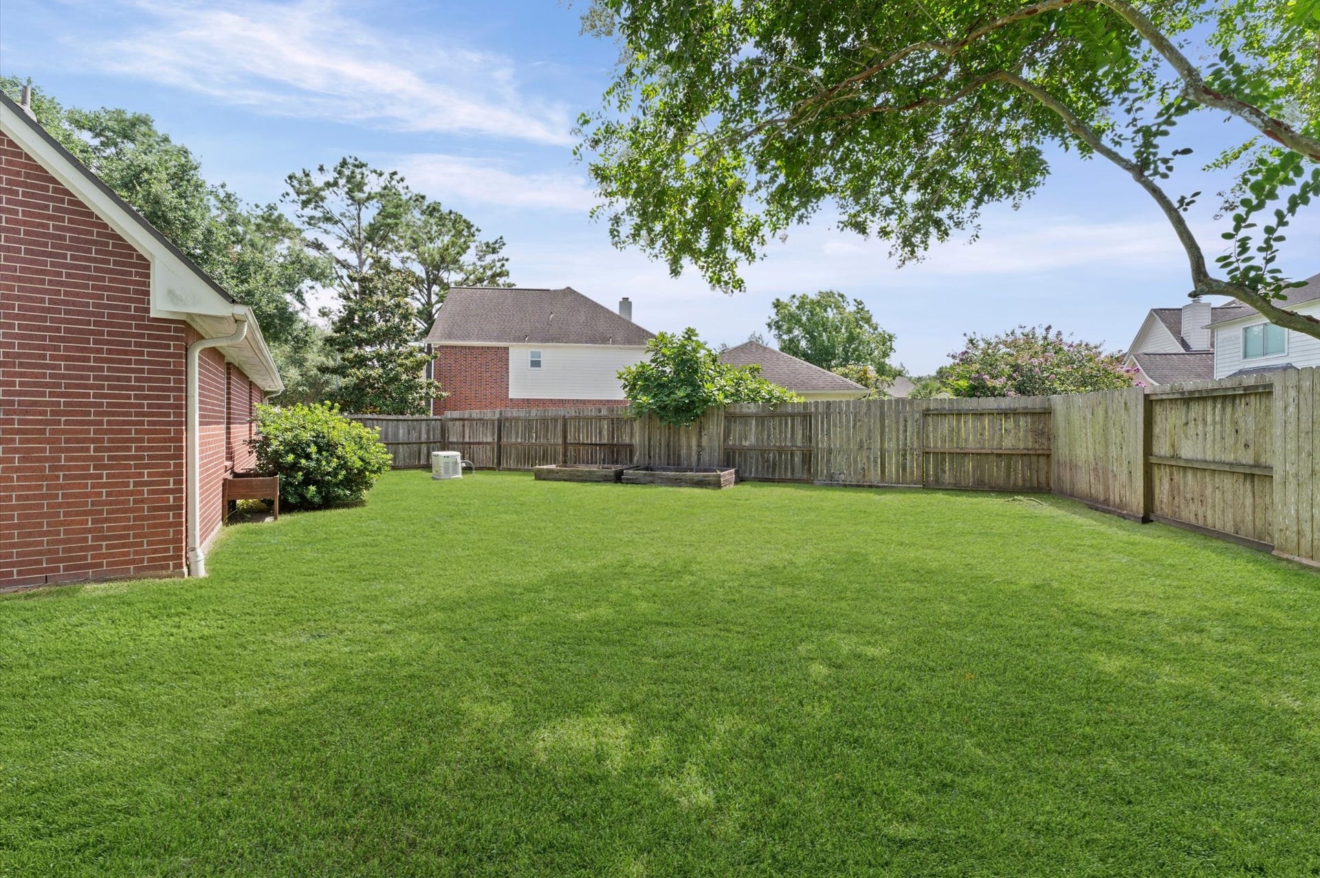 3010 Peekskill Court, Pearland, TX 77584 Private pool and oversized 17,524 sf lot.