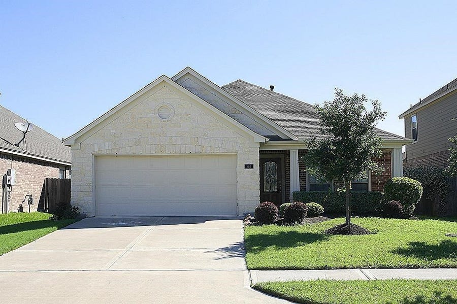 Property photo for 868 Sierra Brook Lane, League City, TX