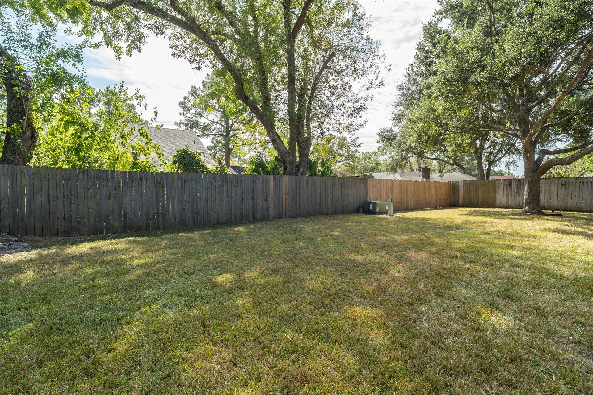 15826 Parksley Drive, Houston, TX 77059 15826 Parksley Drive, Houston, TX 77059