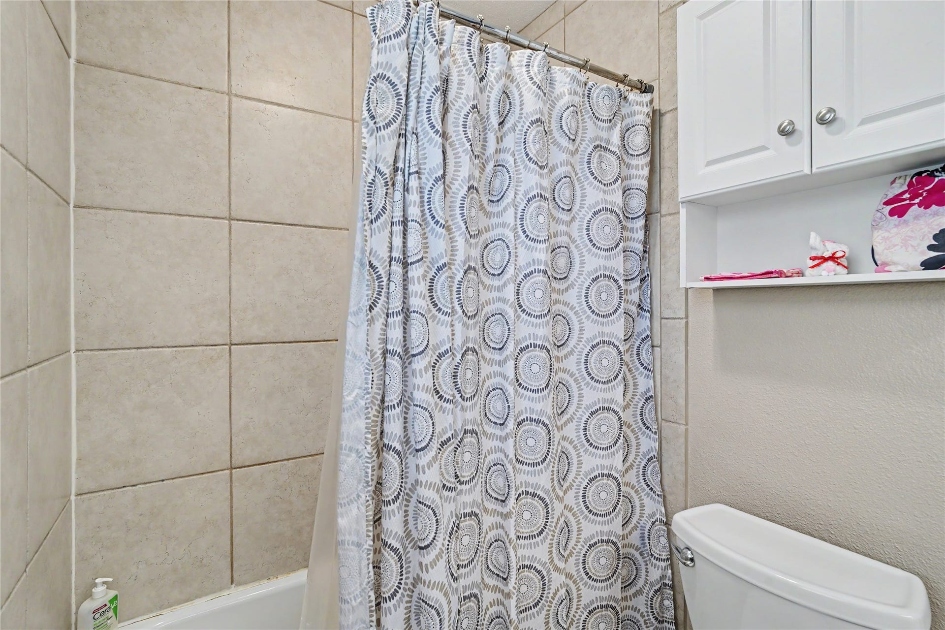 15826 Parksley Drive, Houston, TX 77059 15826 Parksley Drive, Houston, TX 77059