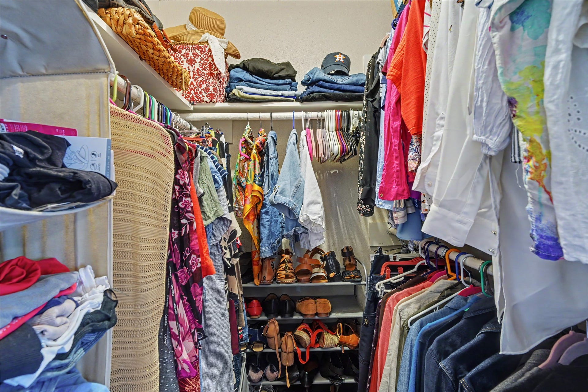 15826 Parksley Drive, Houston, TX 77059 15826 Parksley Drive, Houston, TX 77059