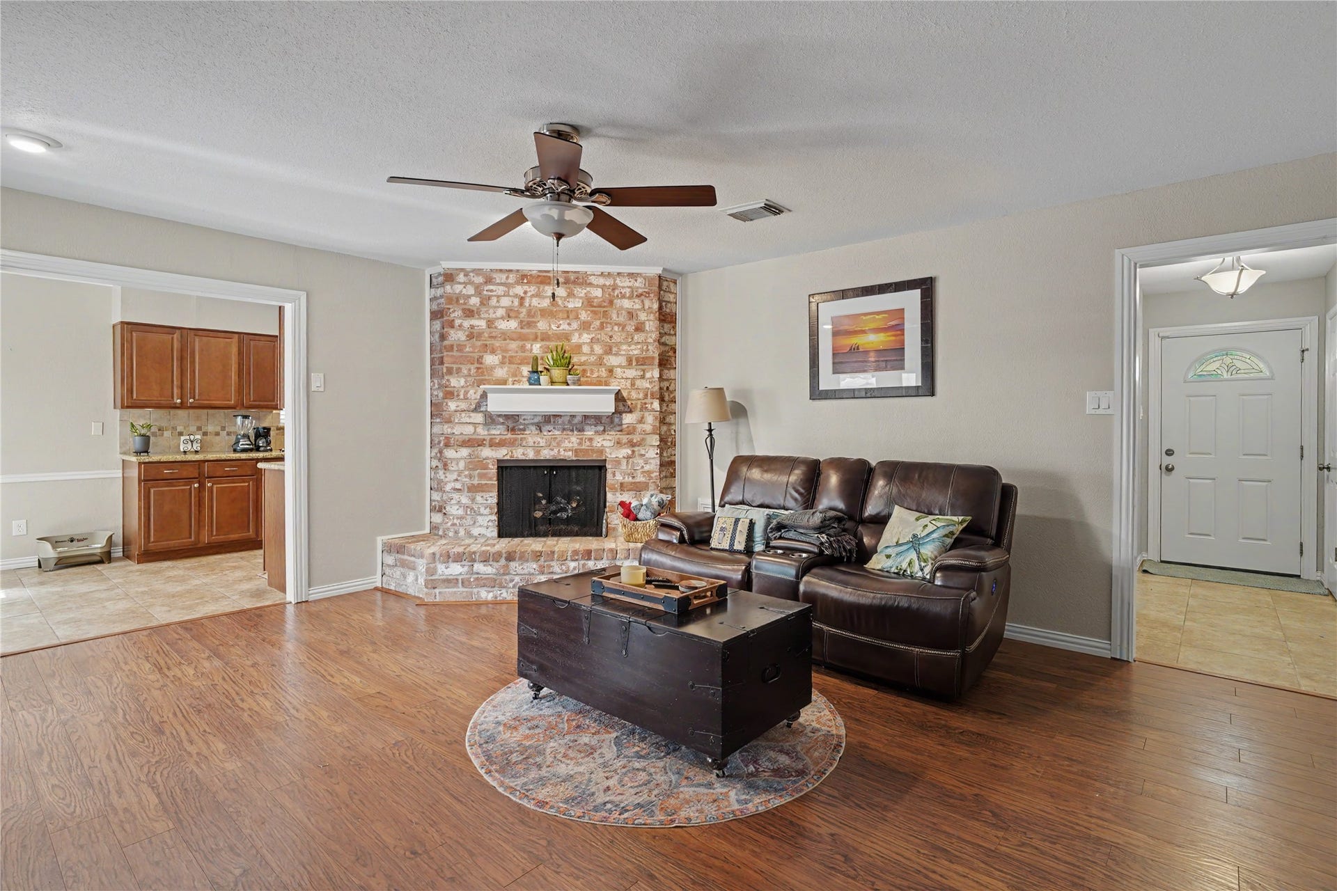 15826 Parksley Drive, Houston, TX 77059 15826 Parksley Drive, Houston, TX 77059
