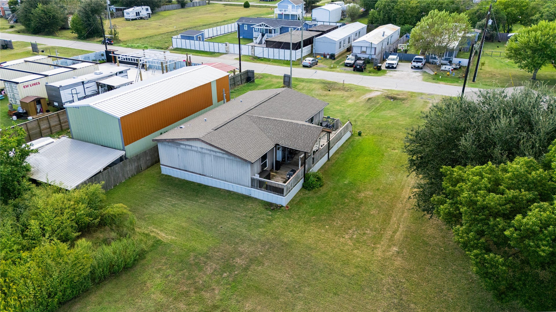 339 6th Street, San Leon, TX 77539 339 6th Street, San Leon, TX 77539