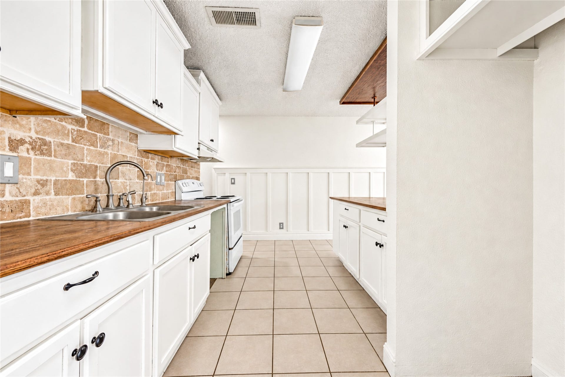 5 Carol Court, #B, Brookshire, TX 77423 5 Carol Court, #B, Brookshire, TX 77423