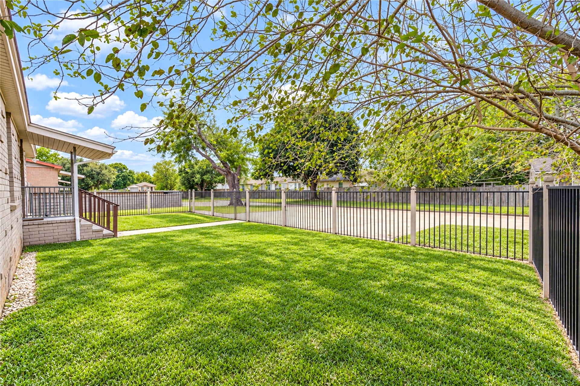 5 Carol Court, #B, Brookshire, TX 77423 5 Carol Court, #B, Brookshire, TX 77423