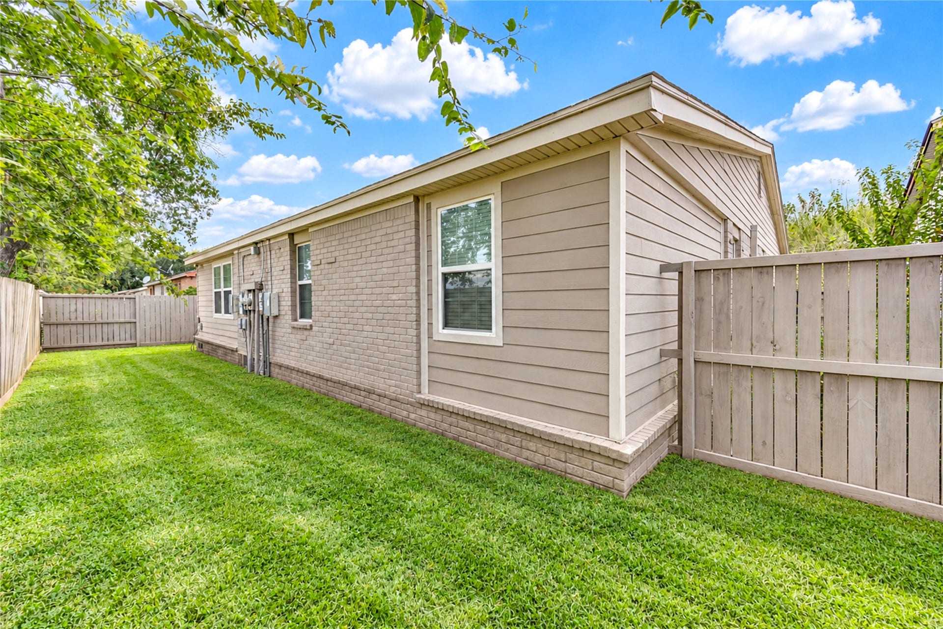 5 Carol Court, #B, Brookshire, TX 77423 5 Carol Court, #B, Brookshire, TX 77423