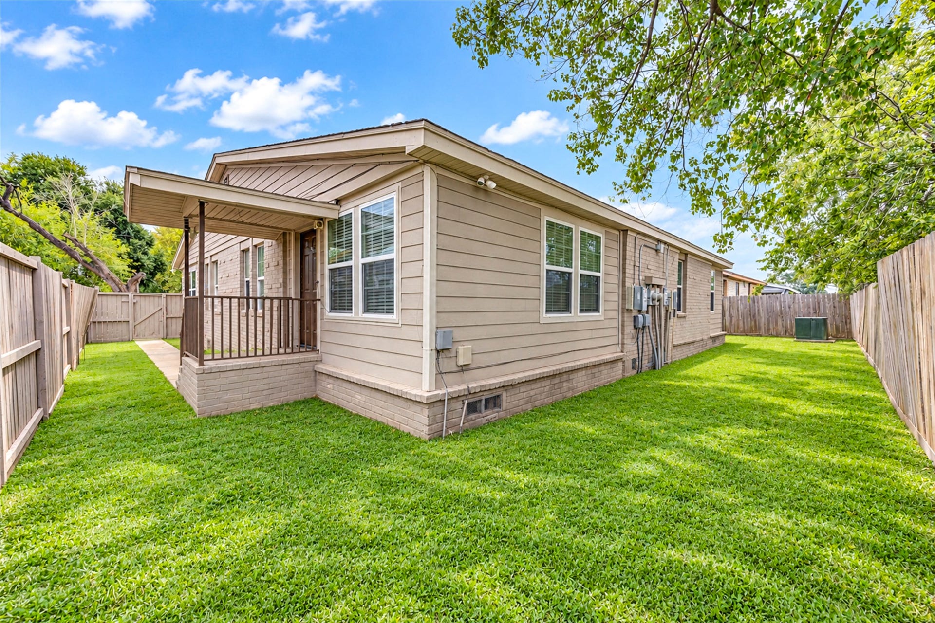 5 Carol Court, #B, Brookshire, TX 77423 5 Carol Court, #B, Brookshire, TX 77423