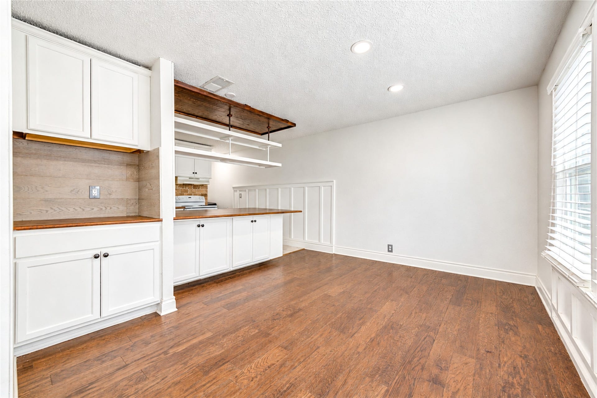 5 Carol Court, #B, Brookshire, TX 77423 5 Carol Court, #B, Brookshire, TX 77423